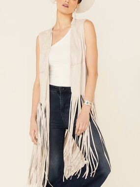 Fringed Sleeveless Vest in Cream
